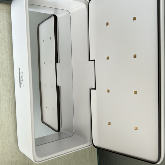 SUNUV UVC LED Sterilizing Box 59S Model S2 euc - Picture 4 of 4